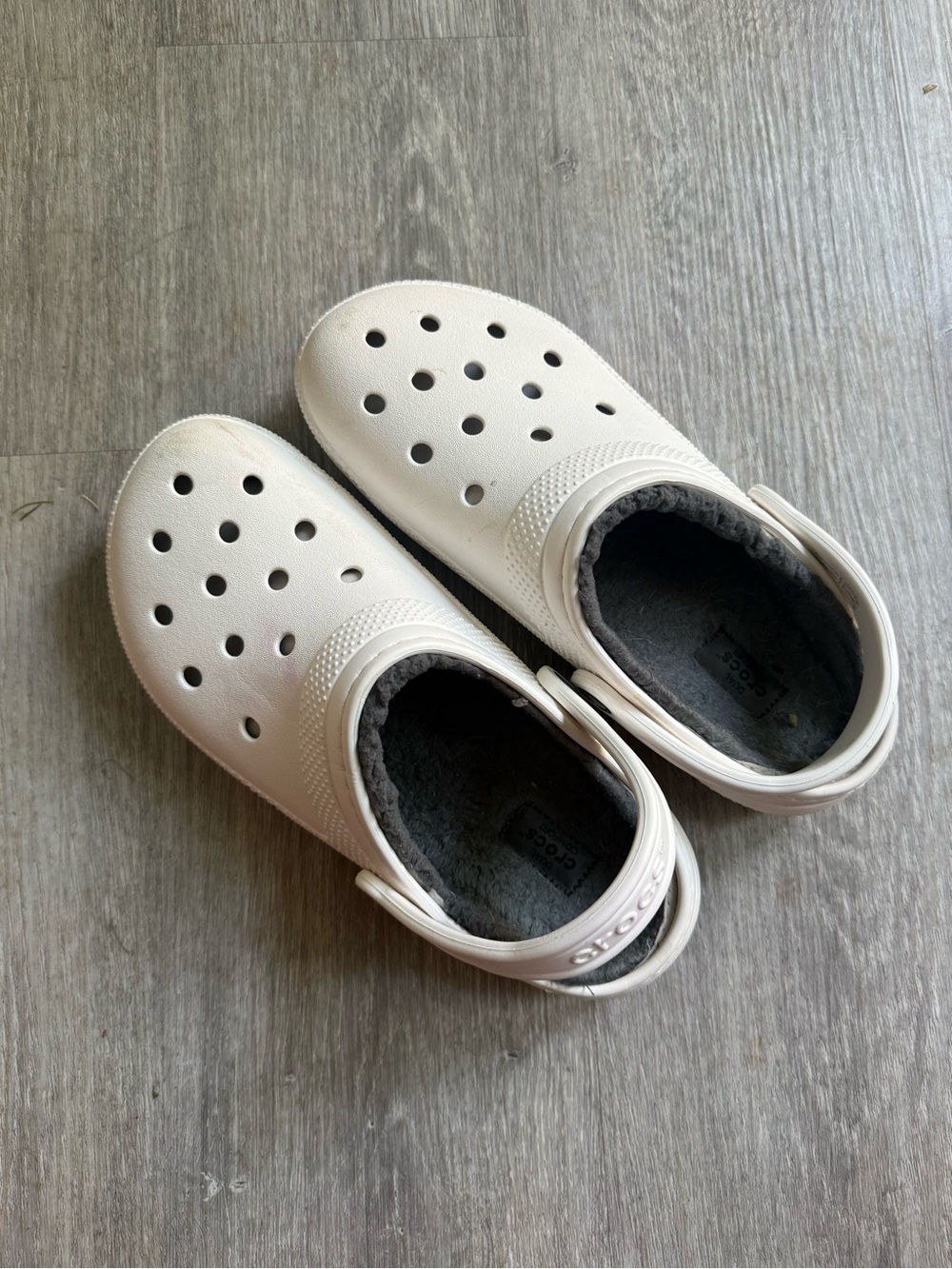 Fleece Lined White Crocs Shoes Mens 8 / Womens 10